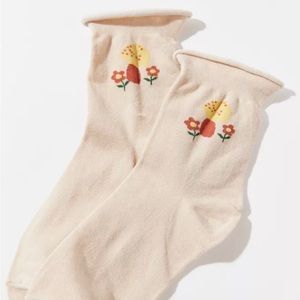 *FLASH SALE* NWT Urban Outfitters Mushrooms Crew Sock - 1 pair